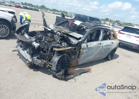 2020 Mercedes-Benz Glc 4Matic z USA, uszkodzony, nr VIN W1N0G8JB1LF792101